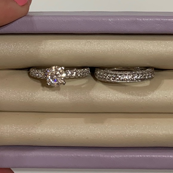 Metal Rings - Picture 2 of 9